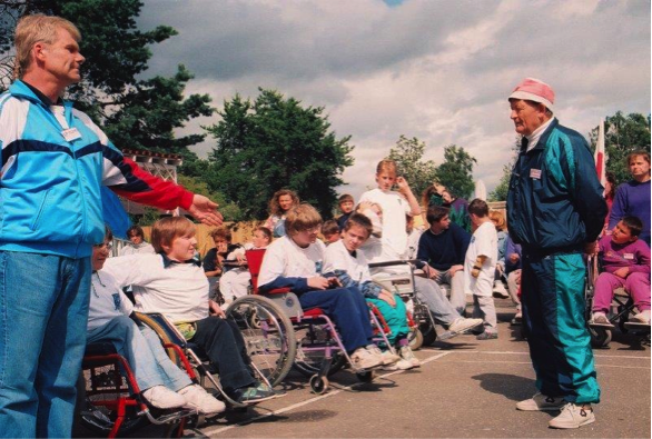 Boccia w Polsce - Historia i rozwój - Wągrowiec 1992 – W. Maciejewski z prawej Boccia w Polsce - Historia i rozwój - Wągrowiec 1992 – W. Maciejewski z prawej - Polska Boccia